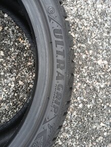 Pěkné zimní pneu Goodyear 215/40/17 vzorek 8mm - 8