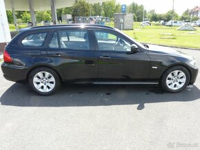 BMW 320i kombi 2.0i-125kw,r.2011, klimatronik,215336 km, TOP - 8