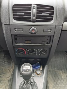 Renault Clio 1.2i klimatizace - 8