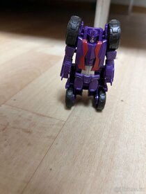 Transformer Decetpikon od Hasbro - 8