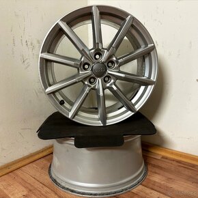 KRÁSNÁ AUDI TT MK3 5x112 R18 ET50 8,5Jx18 57,1mm - 8