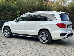 Mercedes Benz GL 350. 7míst - 8