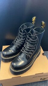 Dr.Martens - 8