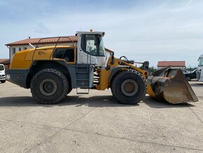 LIEBHERR 2015 VIN 291 - 8