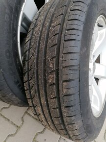 Alu kola 18” Dodge Challenger originální + letní pneu zánovn - 8