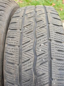 zimní pneumatiky 215/60r17C - 8