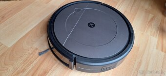 Robotický vysavač s mopem iRobot Roomba Combo - 8