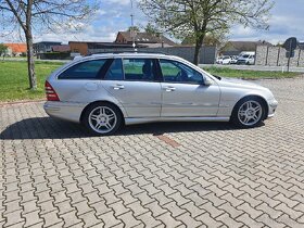 Mercedes-Benz C32 AMG kombi - 8