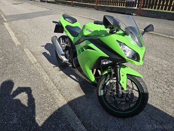 Kawasaki ninja 300 - 8