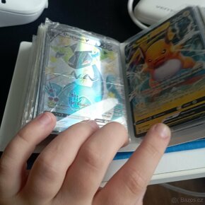 Balíček s Pokémon kartami - 8