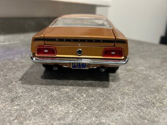 Ford Mustang 1:18, 1971 Mach1 Sportsroof - 8