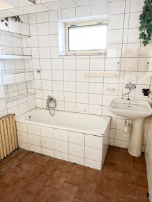 Rodinný dům Jestřebí, 102m2, dílna 36m2 + garáž 23m2- bez RK - 8