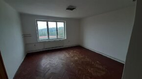 Prodej vícegeneračního domu 310 m², pozemek 695 m² Sněhov - 8