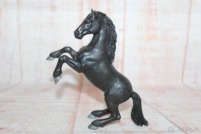 Figurky koní Schleich IX - 8