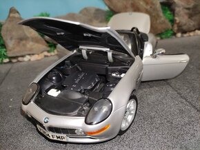 Prodám model 1:18 BMW Z8 kyosho - 8