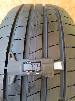 4ks nove letni 225/40/19 goodyear - 8