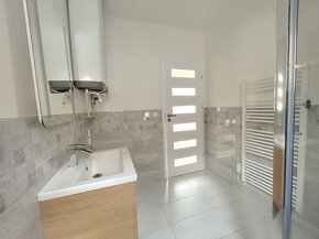 Prodej rodinného domu 55 m², pozemek 648 m² - 8