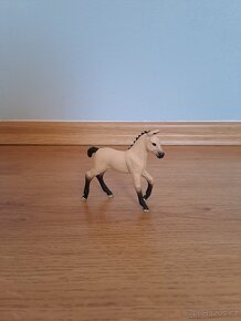 Schleich stáj, koně a doplňky - 8