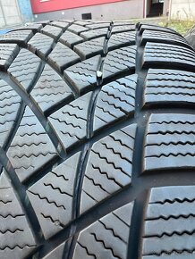 Zimni 215/60 r 16 na plechacich - 8