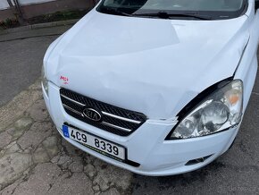 Kia Ceed 1.4i 2009 - 8