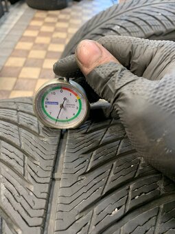 295/35r21 Michelin PilotAlpin5 SUV - 8
