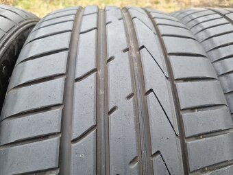 Téměř nové letní pneu Hankook Ventus S1evo2 225/50/17 - 8