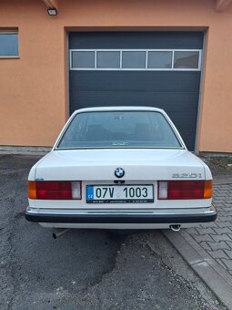 BMW E30 320i Coupe 1983 - 8