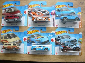 AUTÍČKA HOT WHEELS - 8