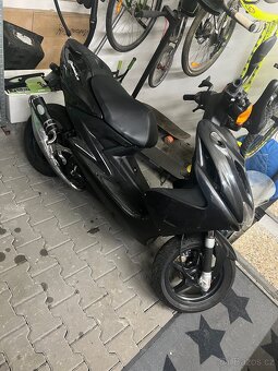 Yamaha Aerox 50 (70) - 8