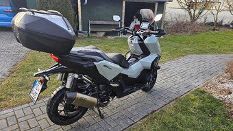 Honda ADV 350 - 8