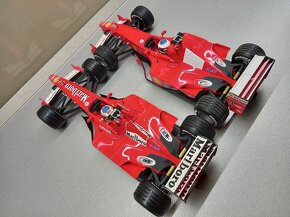 F1 FERRARI F2000 MICHAEL SCHUMACHER HOTWHEELS 1:18 - 8