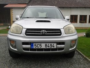 Toyota RAV4 - 8