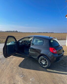 Renault Clio 1.5dCi 63KW STK 2027 - 8