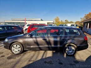 Volkswagen Passat 1,9 TDI 77 KW Highline - 8