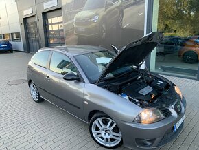 Seat ibiza CUPRA 1.9TDI 118 kw zachovalý stav 07/2005 - 8