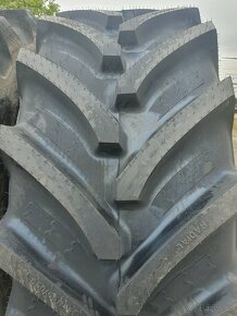 Pneu BKT 650 / 65 R42 - 8