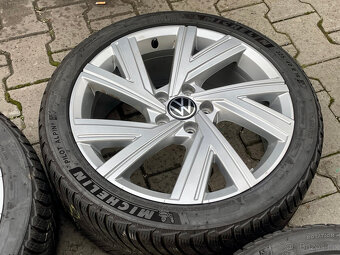 Alu kola 5x112 original Volkswagen 225/40 R18 zimní - 8