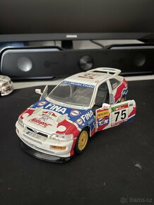 Modely 1:24 rally burago - 8