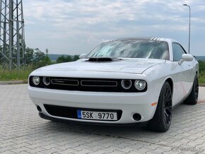 Dodge Challenger SHAKER 5.7 HEMI 2016 - 9