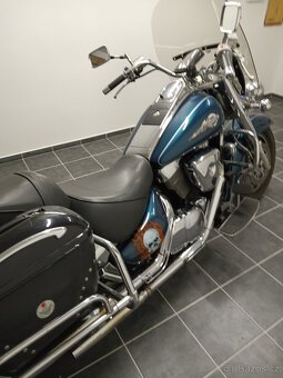 Suzuki Intruder VL 1500 - 9