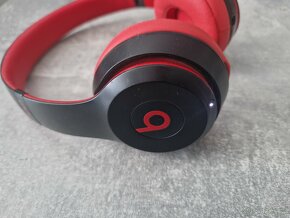 Beats solo 3 wireless - (L) strana nalomená - plně funkční - 9