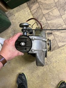 Staré benzinové vodní čerpadlo + motor - 9