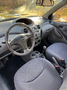 Toyota Yaris 1.3 63kw, 5 dveří, nová STK - 9