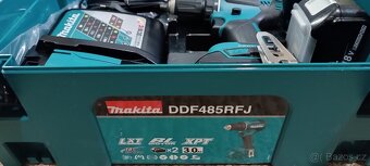 MAKITA DDF485RFJ 2x akumulátor a rychlonabíječka - 9