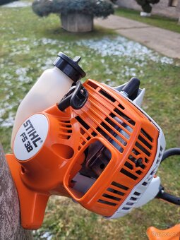 Benzínový vyžínač STIHL - 9