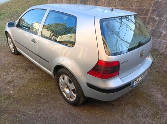 VW Golf IV - 9