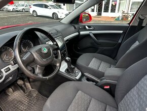 ŠKODA OCTAVIA 1,6 TDI - PO SERVISE - MÁLO KM - 9