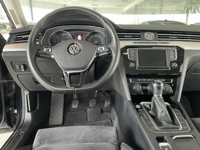 Volkswagen Passat 2,0TDI HighLine,LED,Masáž,Tažn - 9