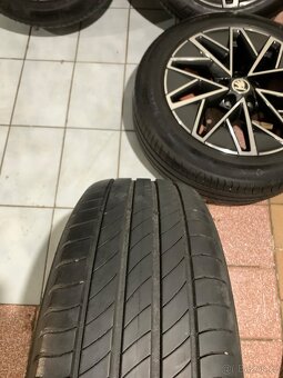 Alu kola Škoda R17 5X112 LETNÍ PNEU 205/55 R17 OCTAVIA IV - 9