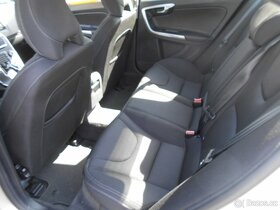 VOLVO S60 2,0D2 1.MAJITEL - 9